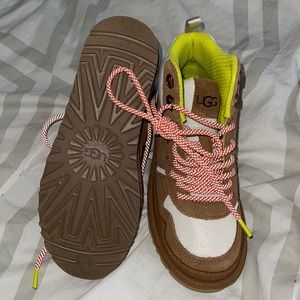 (SOLD) Ugg Highland Hi Heritage boots